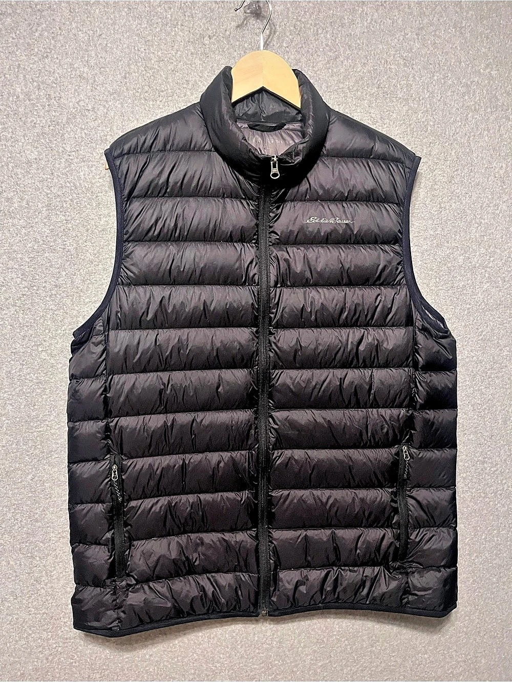 Eddie Bauer Mens L CirrusLite Down Vest Black Full Zip Pockets Packable